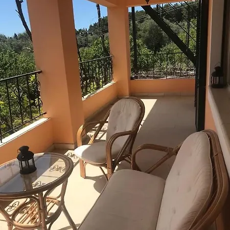 Captain Tassos' Summer House In Апартаменты