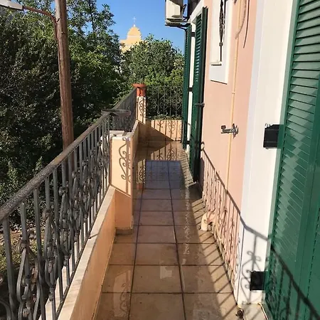 Апартаменты Captain Tassos' Summer House In
